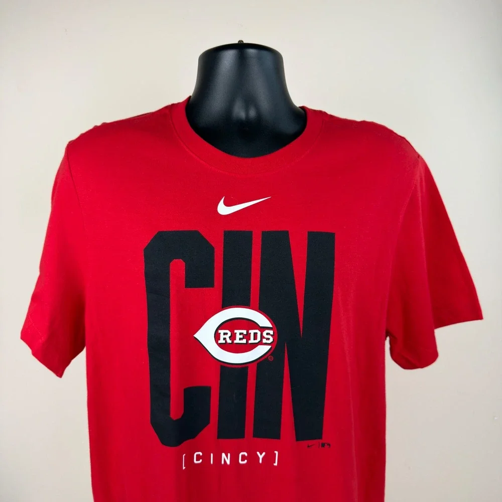 The Nike Tee Mens Cincinnati Reds MLB Graphic T-Shirt Red Cincy Large New $35